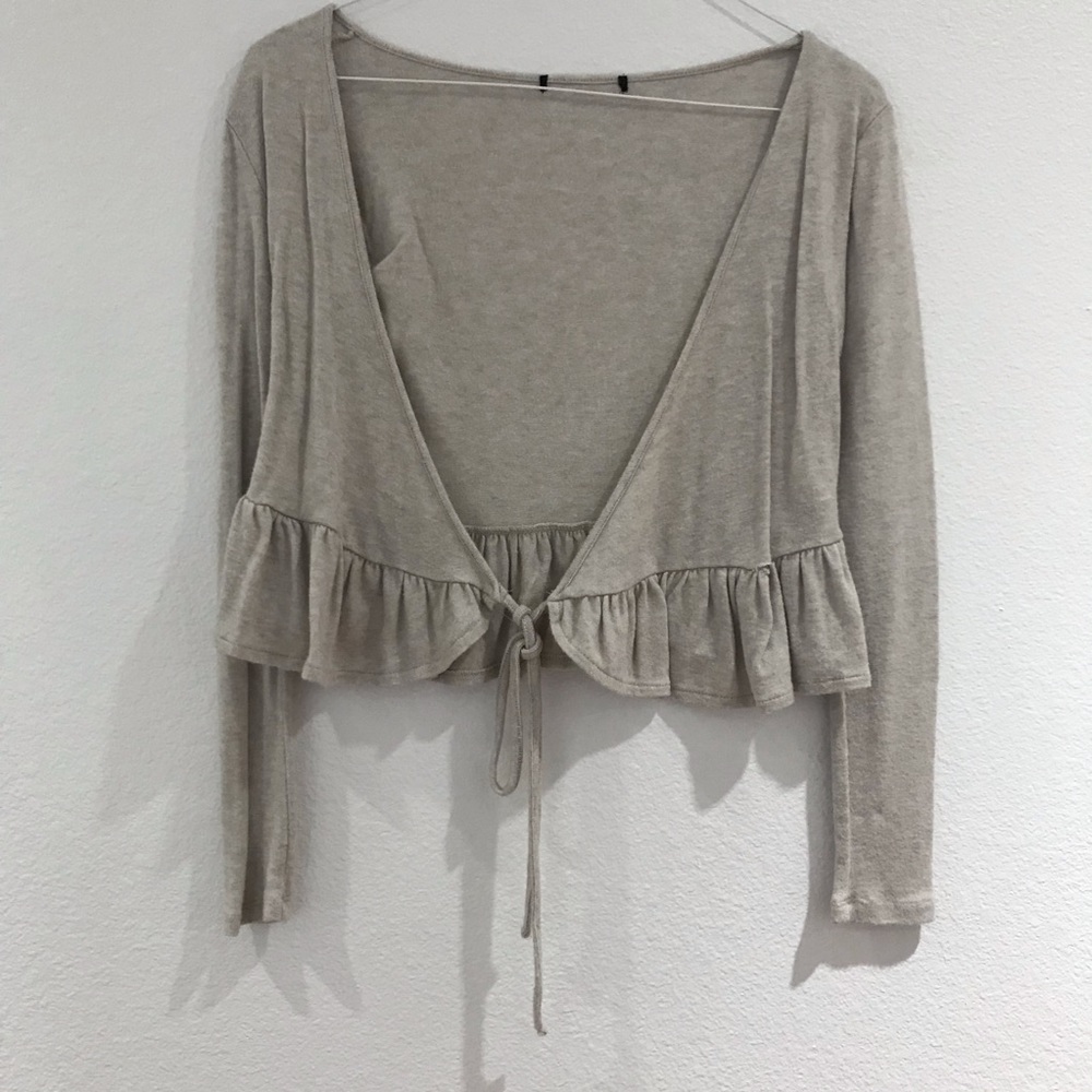 Knit tie around top